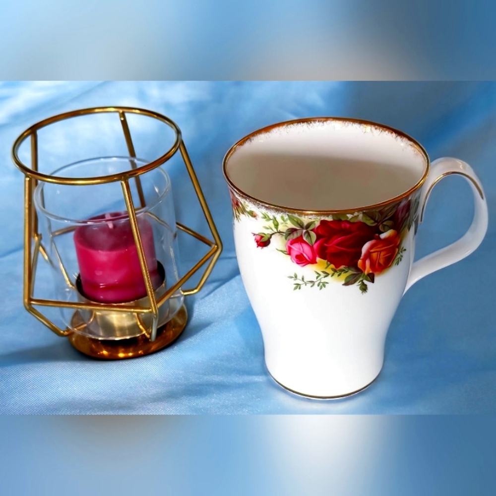 Rare find! Beautiful Royal Albert Old Country Roses Mug. Made in England! - Picture 1 of 8